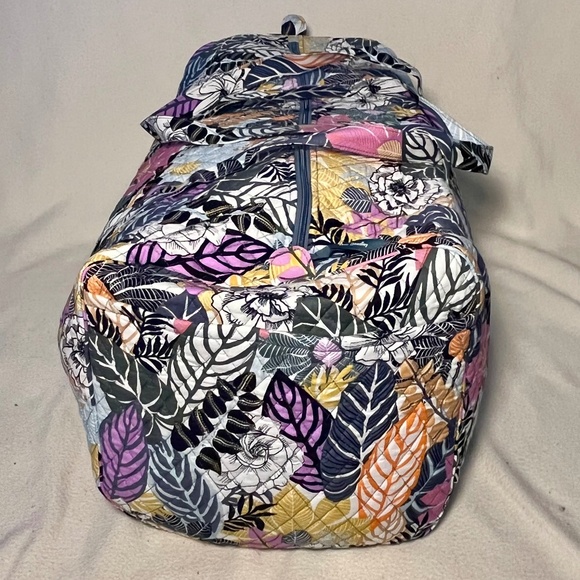 Vera Bradley Palm Floral Extra Large Duffel & Grand Travel Cosmetic Bag - Picture 3 of 7